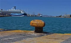 Ακυρώνονται τα δρομολόγια των πλοίων