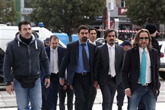 Επικηρύχθηκαν οι 8 Τούρκοι αξιωματικοί που βρίσκονται στην Ελλάδα