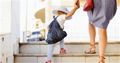 Νέες αιτήσεις στο πρόγραμμα «Νταντάδες της Γειτονιάς»