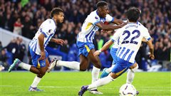 Σήμερα έχει αγγλικό πρωτάθλημα