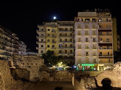 Επεισόδια στη Ναυαρίνου - Ένταση με ομάδα 15 ατόμων (video)