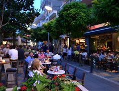 Σε ανοιχτό εμπορικό κέντρο μετατρέπεται η αγορά της Καλαμαριάς