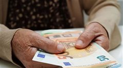 Πότε θα πληρωθούν οι συντάξεις Μαρτίου