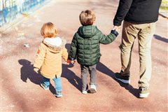 Επίδομα παιδιού από σήμερα θα γίνουν οι πληρωμές 