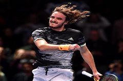 Μυθικός Τσιτσιπάς: «Λύγισε» τον Φέντερερ και πάει τελικό - Βίντεο