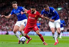 Σήμερα έχει αγγλικό πρωτάθλημα